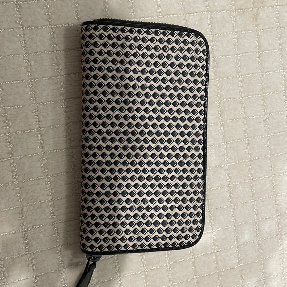 Bottega Veneta wallet never used!